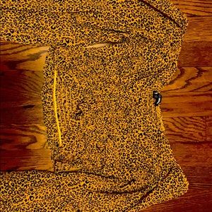I’m selling a fashion nova cheetah crop top. SMALL